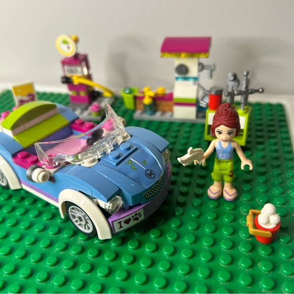 Lego Other - LEGO Friends 41091 Mia’s Roadster Incomplete – Missing 2 Pieces